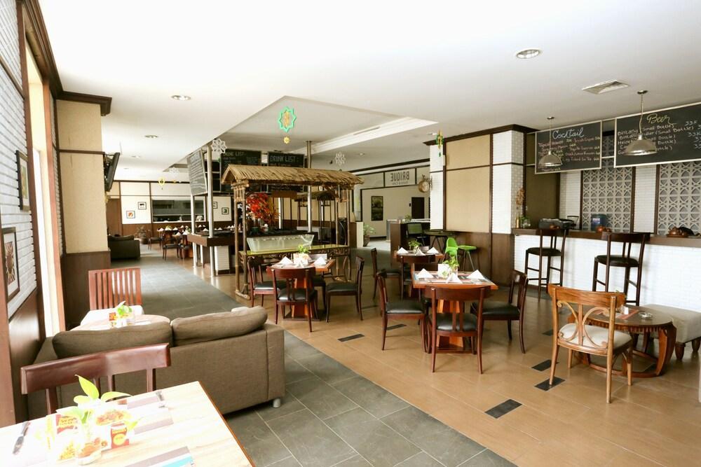 Amarelo Hotel Solo Dış mekan fotoğraf